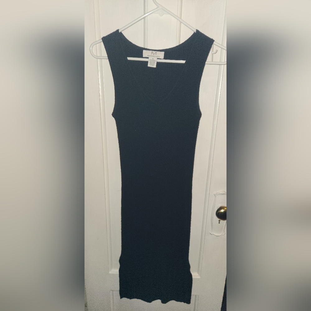 Black Sleeveless Dress